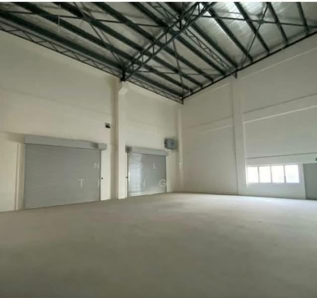 Golden Gateway Light & Medium Industrial Factories - 3