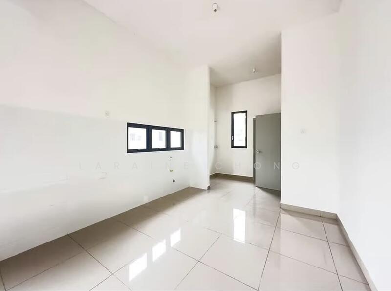 Sejati Lakeside 2 - 4