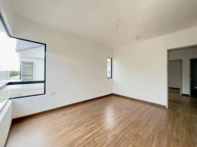 Sejati Lakeside 2 - 3