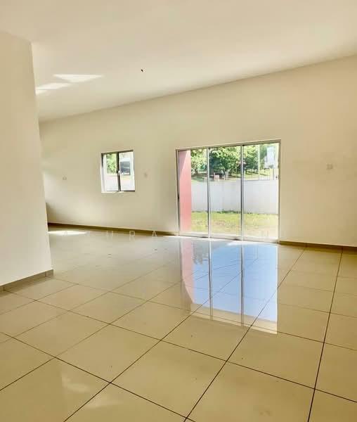 Corner Lot Bandar Seri Astana - 2