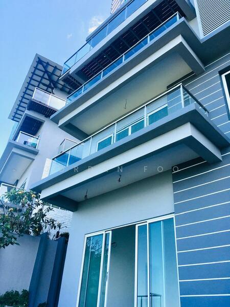 Island Resort Villa Semi D - 1