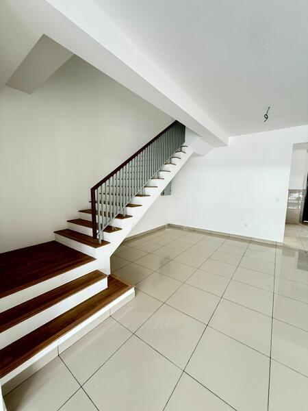 Elmina Green Seven - 4