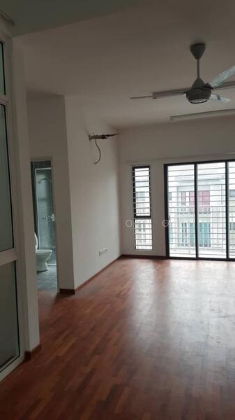 Averia Abadi Height - 5