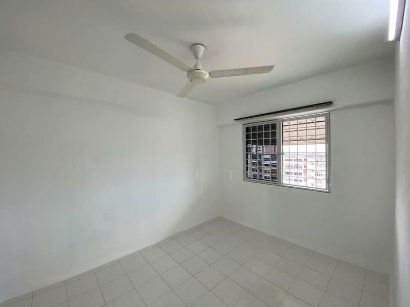 Taman Selatan - 3
