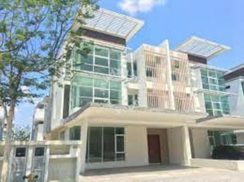 Puchong Frehold SemiD, nearby Lotus Puchong - 1