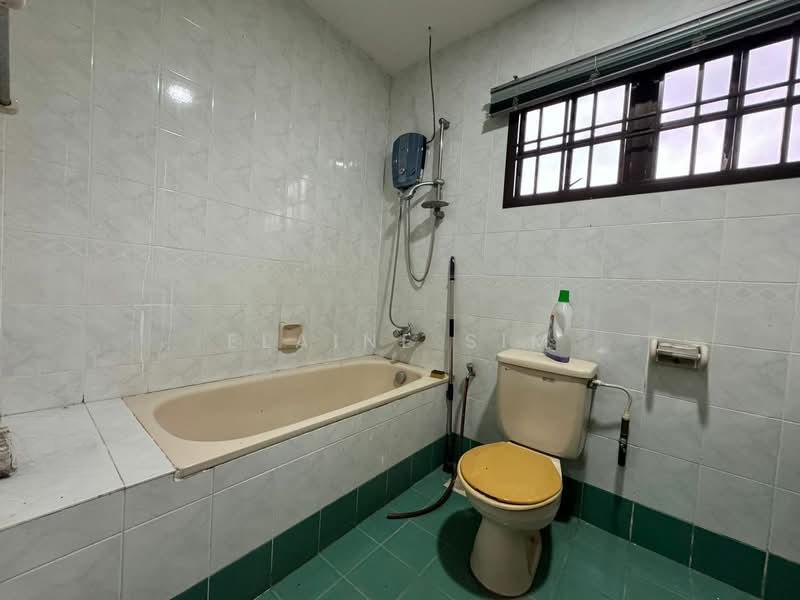 Kulai Bandar Putra Gate A - 3