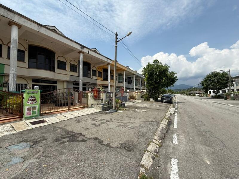 Double Storey House at Tasek - 2