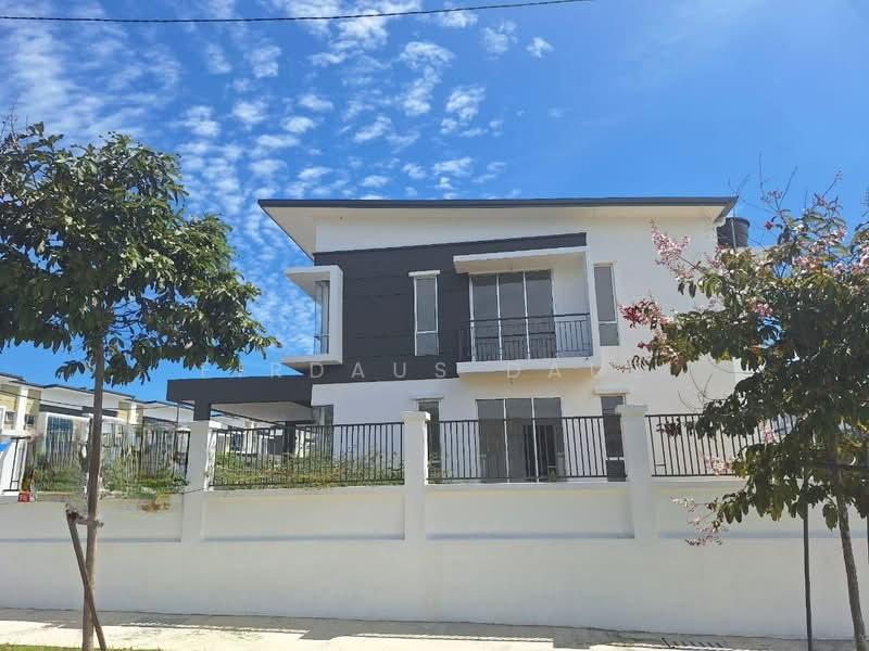 Bandar Tasik Kesuma - 1