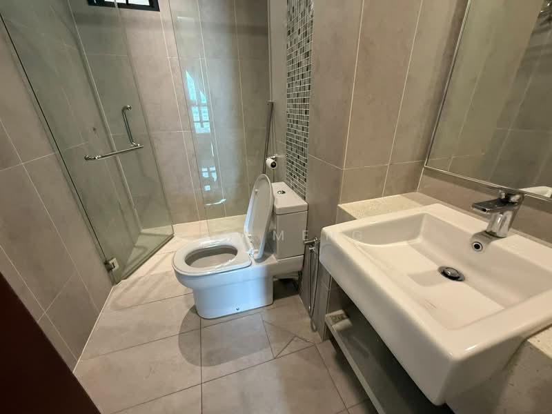 Queens Residences Q2 @ Queens Waterfront - 4