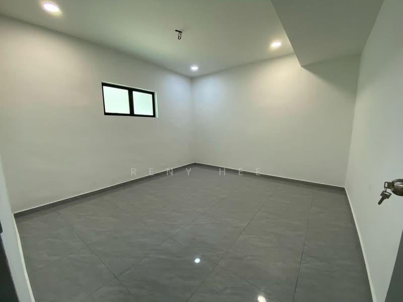 Taman Majidee - 4