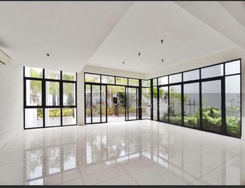 16 Quartz @ Melawati - 1