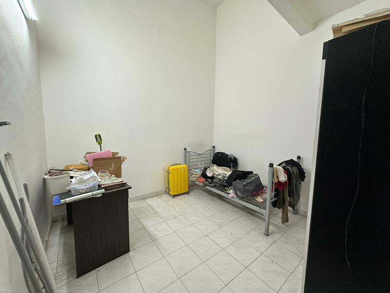 Taman Permai Kulai Single Storey Corner House 22 x 65 (+21ft) ,3 Rooms - 5