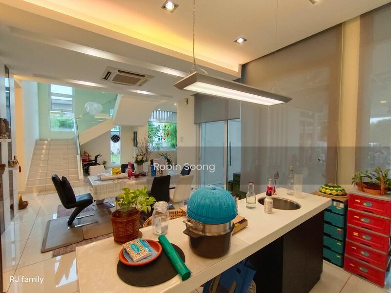 Freehold 2 Storey Bungalow at Saujana Heights - 3