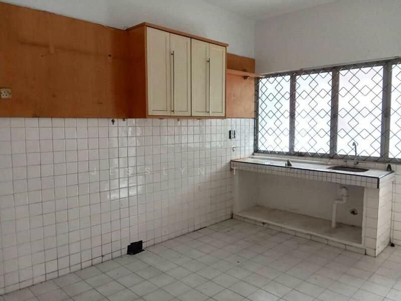 SS2 @ 2-Storey Terrace House, Petaling Jaya - 2