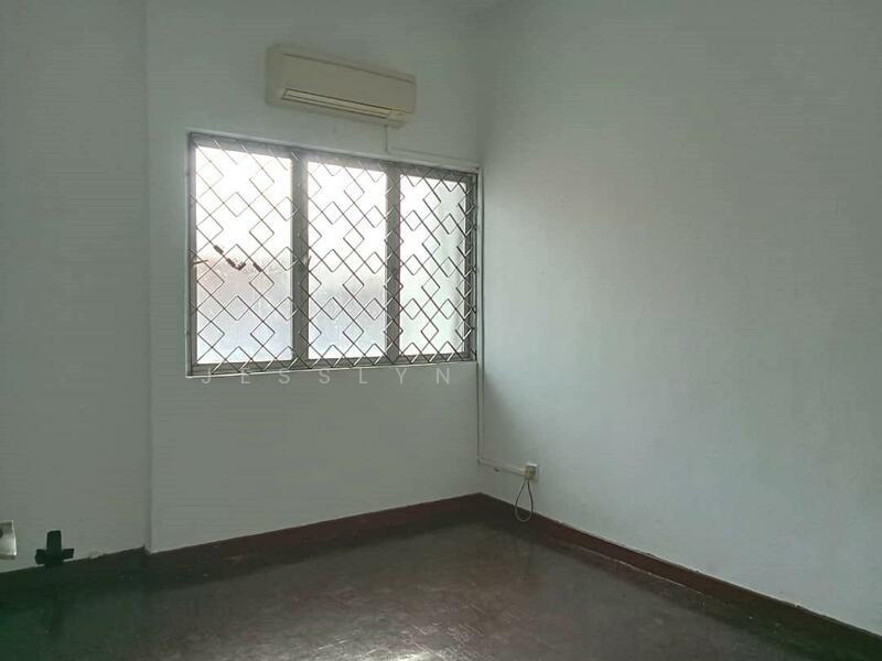 SS2 @ 2-Storey Terrace House, Petaling Jaya - 3