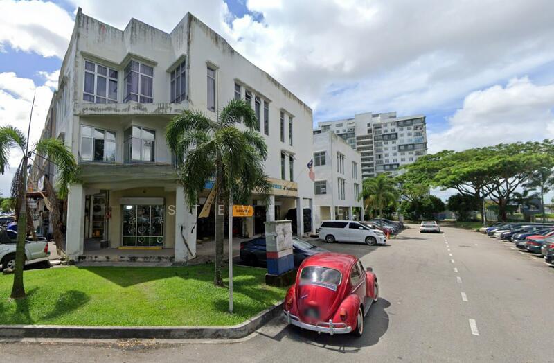 Nusa Height @ Corner 3 Storey Shoplot - 3