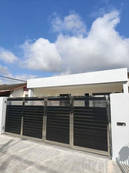 Taman Ungku Tun Aminah - 1