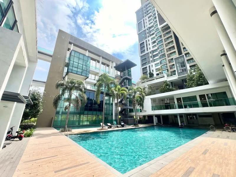 Lake Point Residence - 2