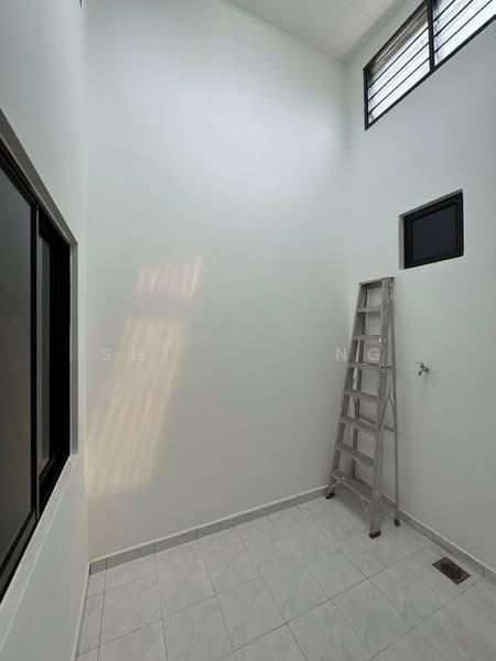 Taman Ungku Tun Aminah - 4