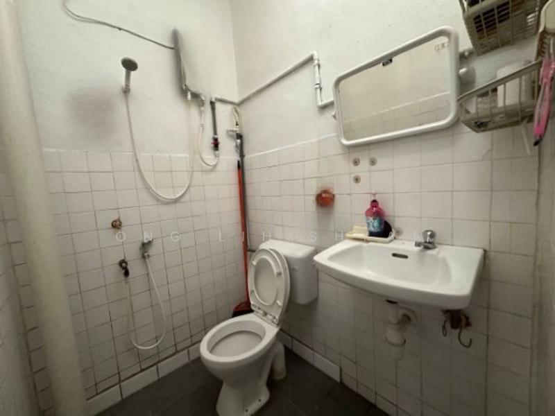 Taman Universiti - 4