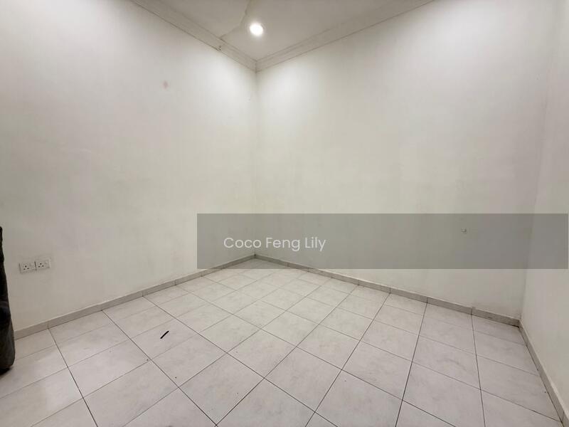 Pelangi Indah, Taman Pelangi Indah, 81800 Ulu Tiram, Johor Bahru - 4