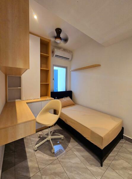 2-storey Terrace House at Kota Warisan - 4