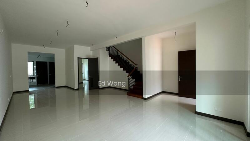 Tiara Hill 3-Storey Terrace House - 4