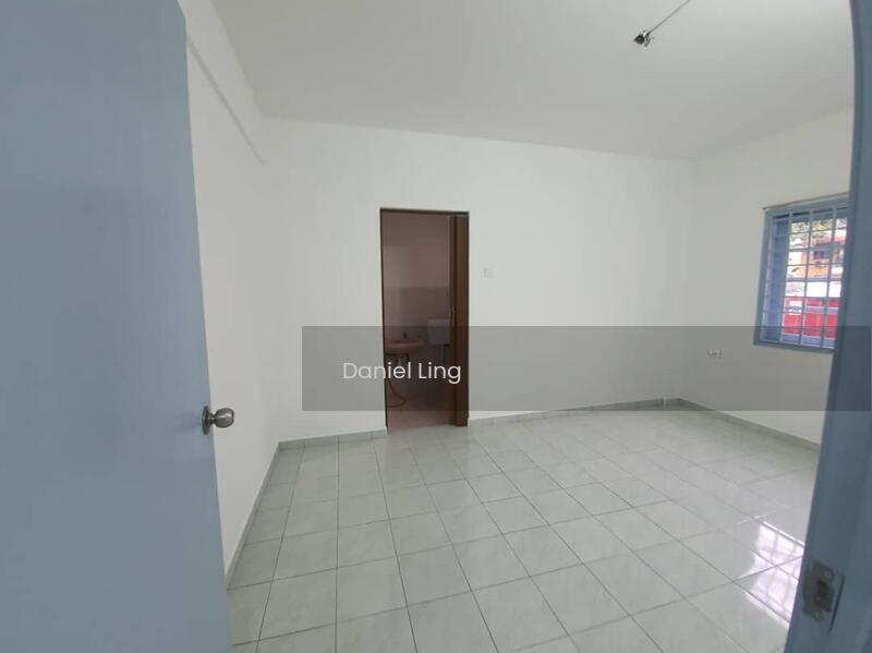 Lily & Jasmine Apartment - 5