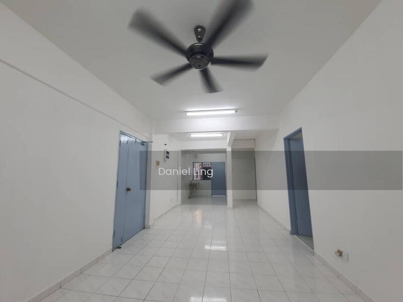 Lily & Jasmine Apartment - 4