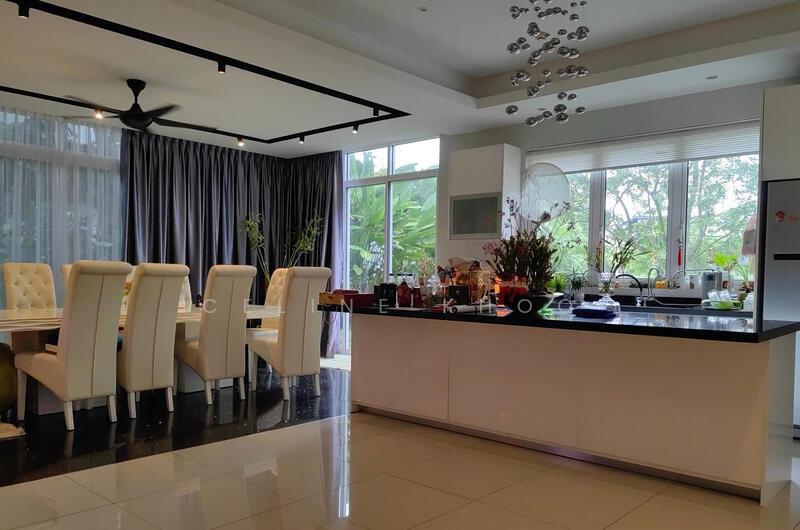 Setia Alam - 3 Storey Bungalow - 2