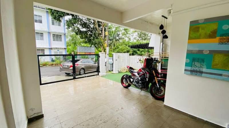 Taman Anggerik - 4