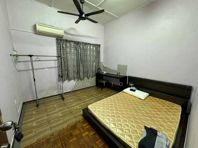 Taman Johor Jaya - 4