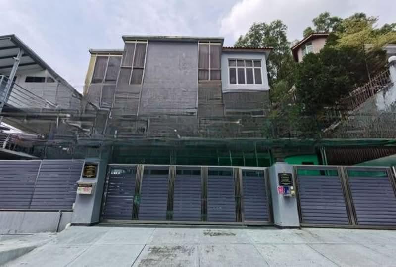 Taman Connaught - 4