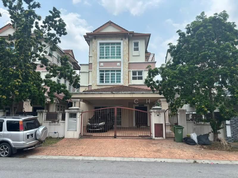 Taman Pinggiran Putra - 4