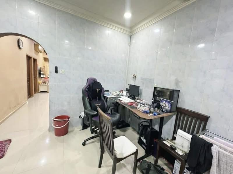 Taman Johor Jaya - 2