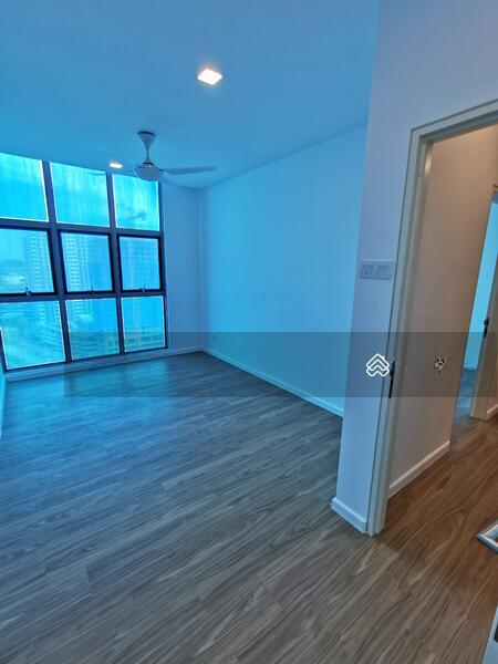 Lakefront Residence - 2