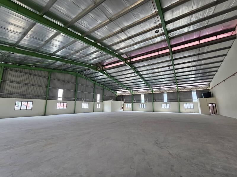 Gelang Patah Detached Factory For Sale - 4
