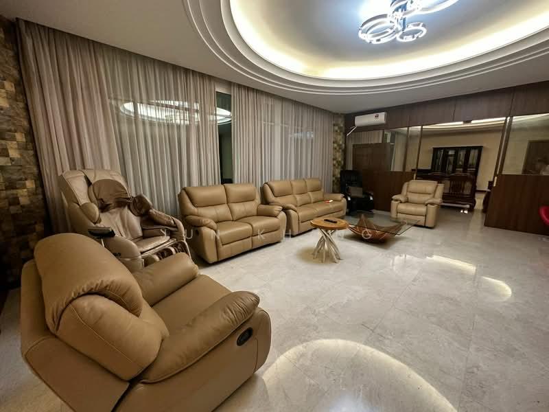 8 Gurney (The Shore Condominium) - 2