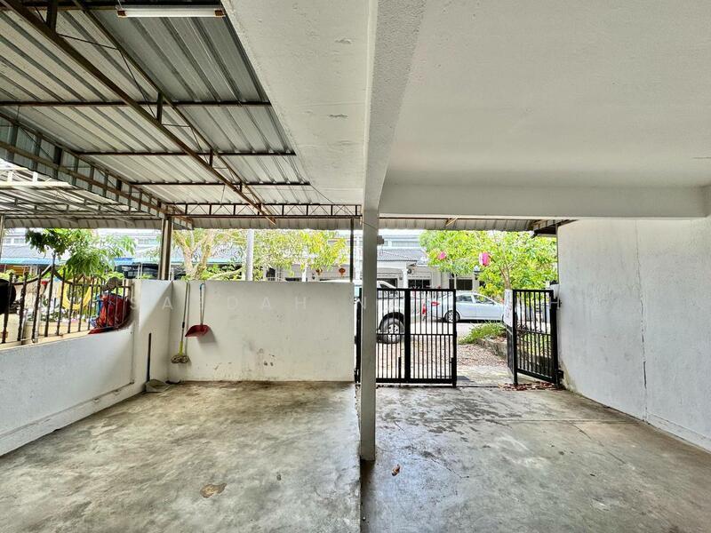 Taman Maju, Parit Raja - 1