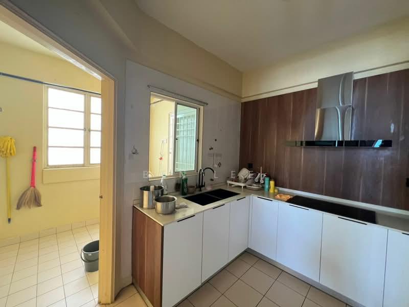 Gold Coast Resort Condominium - 3