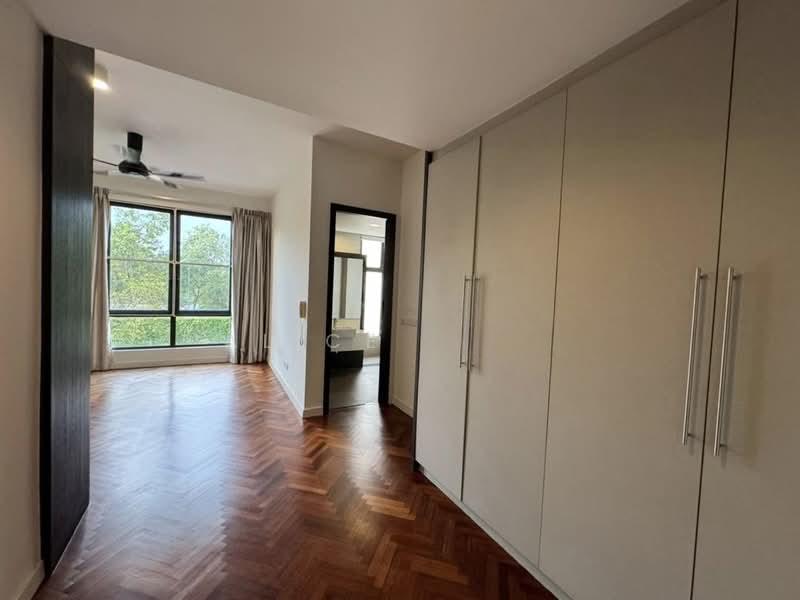 Avira Medini Iskandar - 2