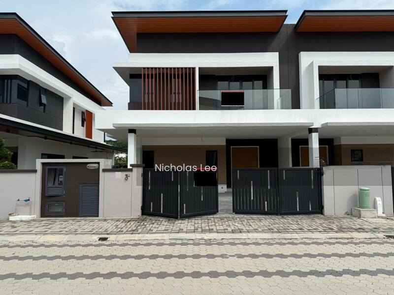 Double Storey SEMID at Grand Thompson - 1