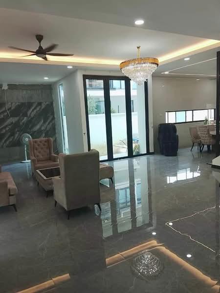 Setia Tropika Setias Tropikas Setias Tropikas - 2