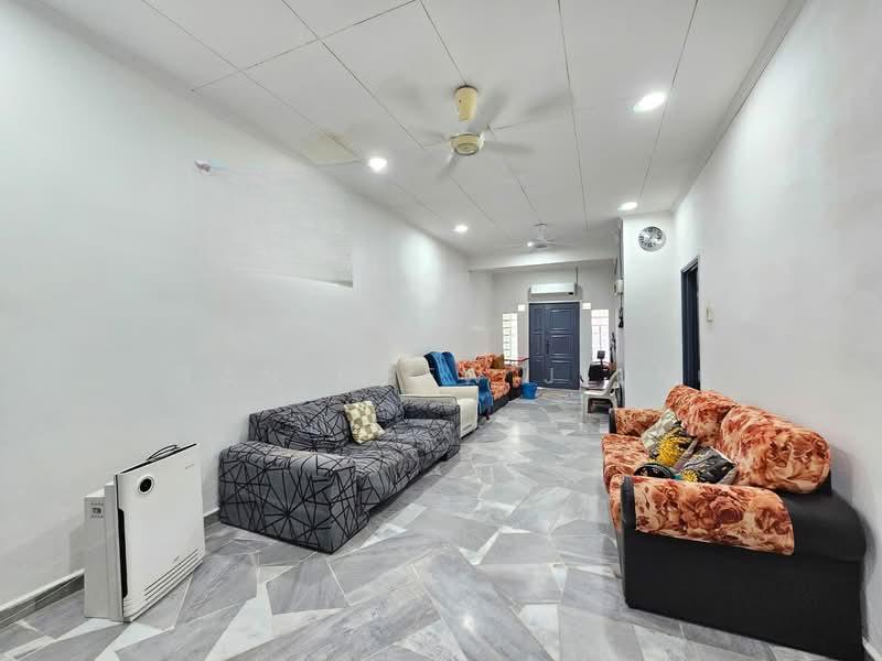 Bandar Tun Hussein Onn - 1