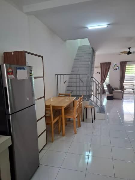 Station 18 1.5 Storey Terrace House Partial Furnished For Sale - 2