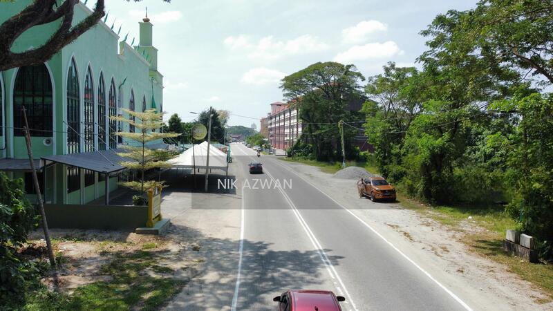 (Tepi Jalan, 3km Ke Bdr Kota Bharu) Tanah Bangunan 1.04 Ekar di Wakaf Mek Zainab, KB, Kelantan - 4