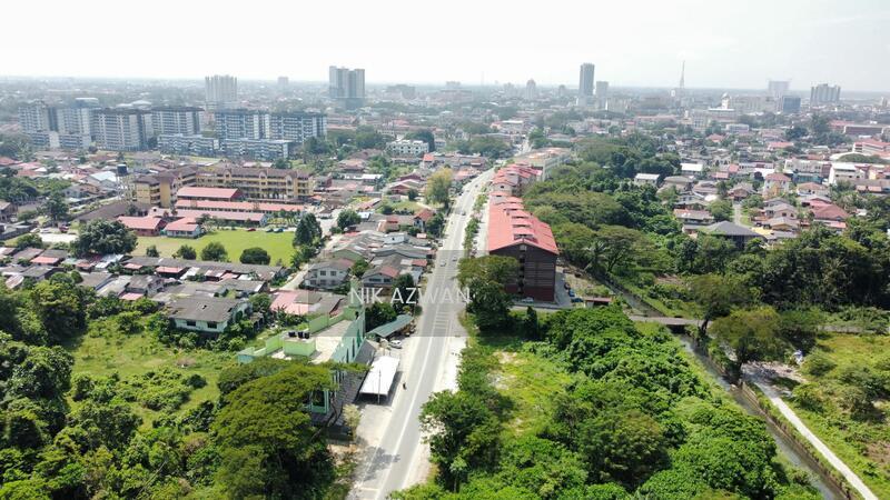 (Tepi Jalan, 3km Ke Bdr Kota Bharu) Tanah Bangunan 1.04 Ekar di Wakaf Mek Zainab, KB, Kelantan - 1