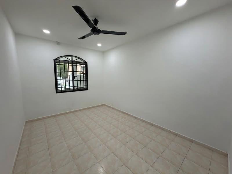 Taman Pulai Utama - 3