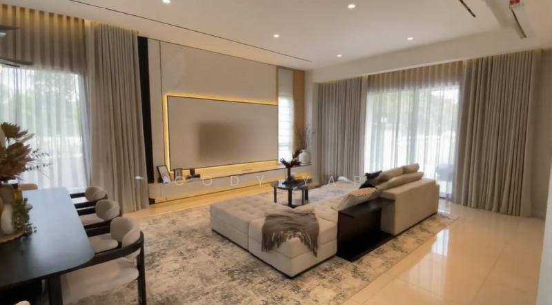 Heston Hills - 3