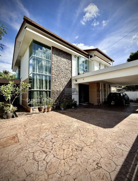 Double-Story Bungalow in Minden Heights. - 1